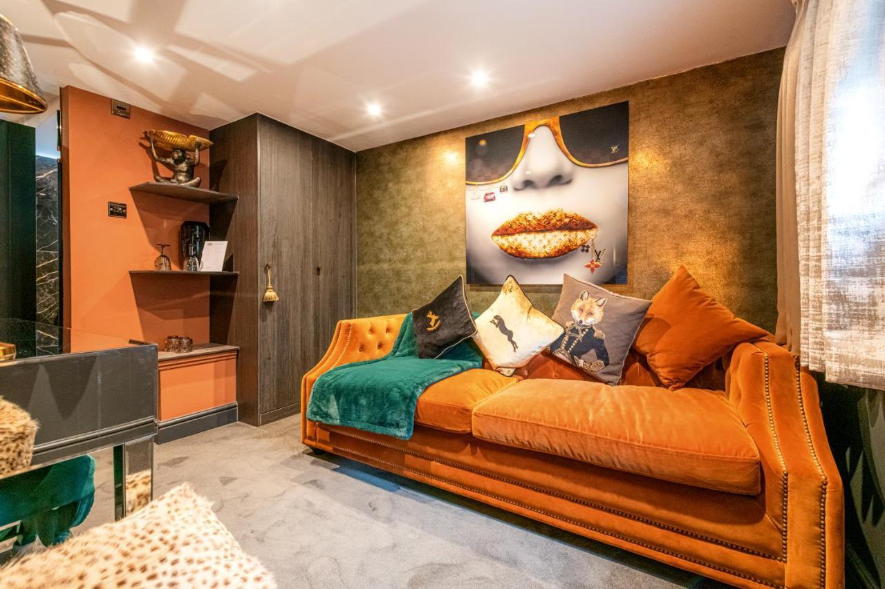 אפינג Funky Monk Hotel מראה חיצוני תמונה