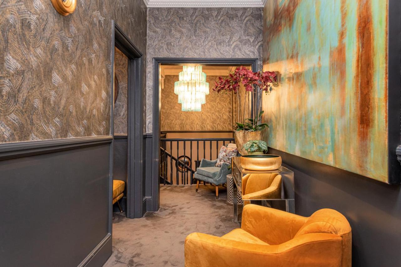 אפינג Funky Monk Hotel מראה חיצוני תמונה