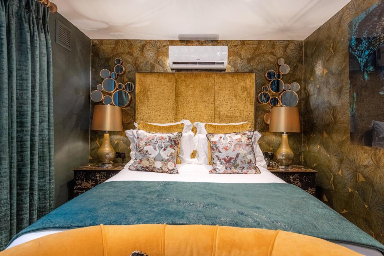 אפינג Funky Monk Hotel מראה חיצוני תמונה