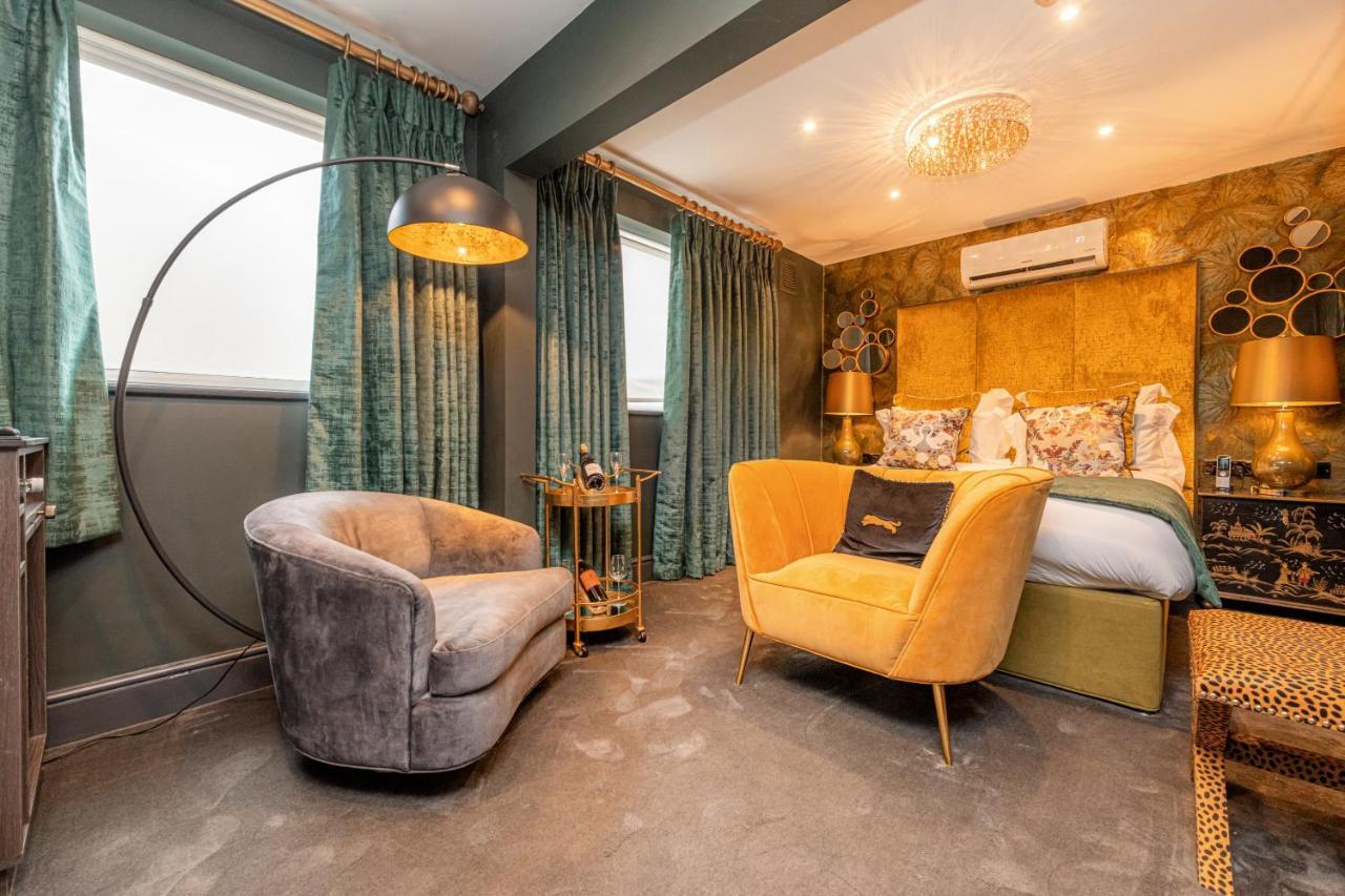 אפינג Funky Monk Hotel מראה חיצוני תמונה