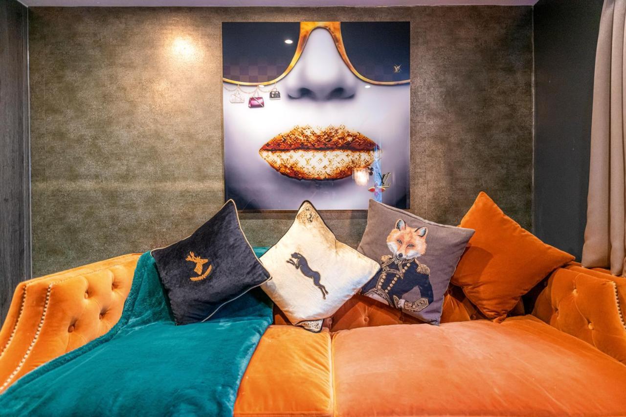 אפינג Funky Monk Hotel מראה חיצוני תמונה
